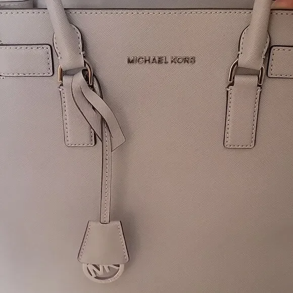 Michael Kors Bag - Picture 2 of 7